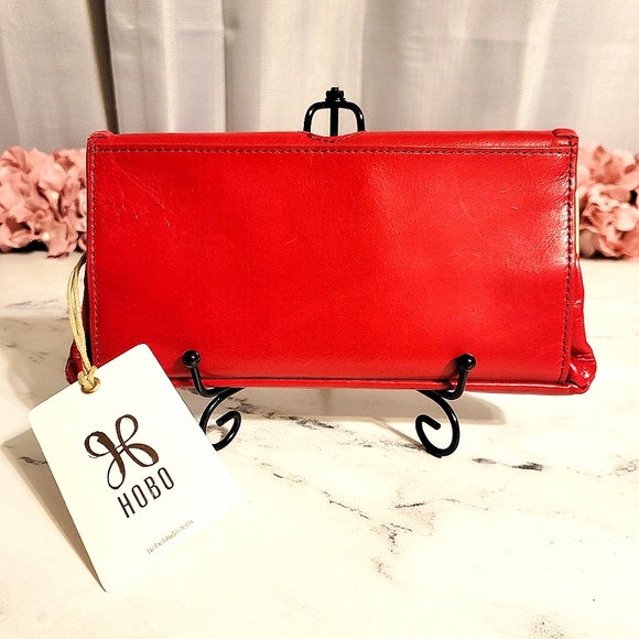 NWT HOBO Gorgeous Cherry Red 'Spirit' Leather Wallet With Wanderlust Lining - Picture 6 of 6